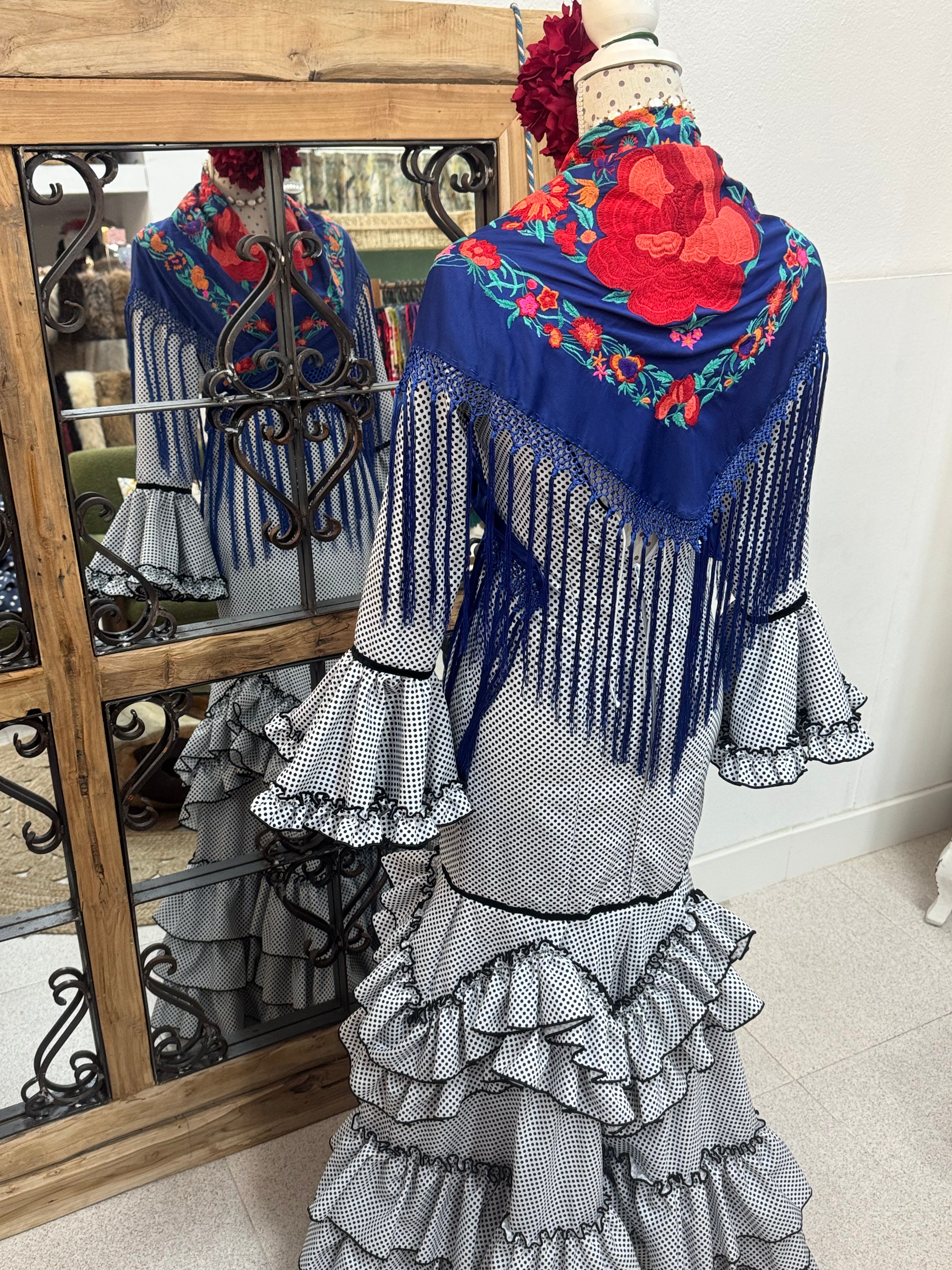 Traje Flamenca Mod. Madrid Blanco Lunar Negro