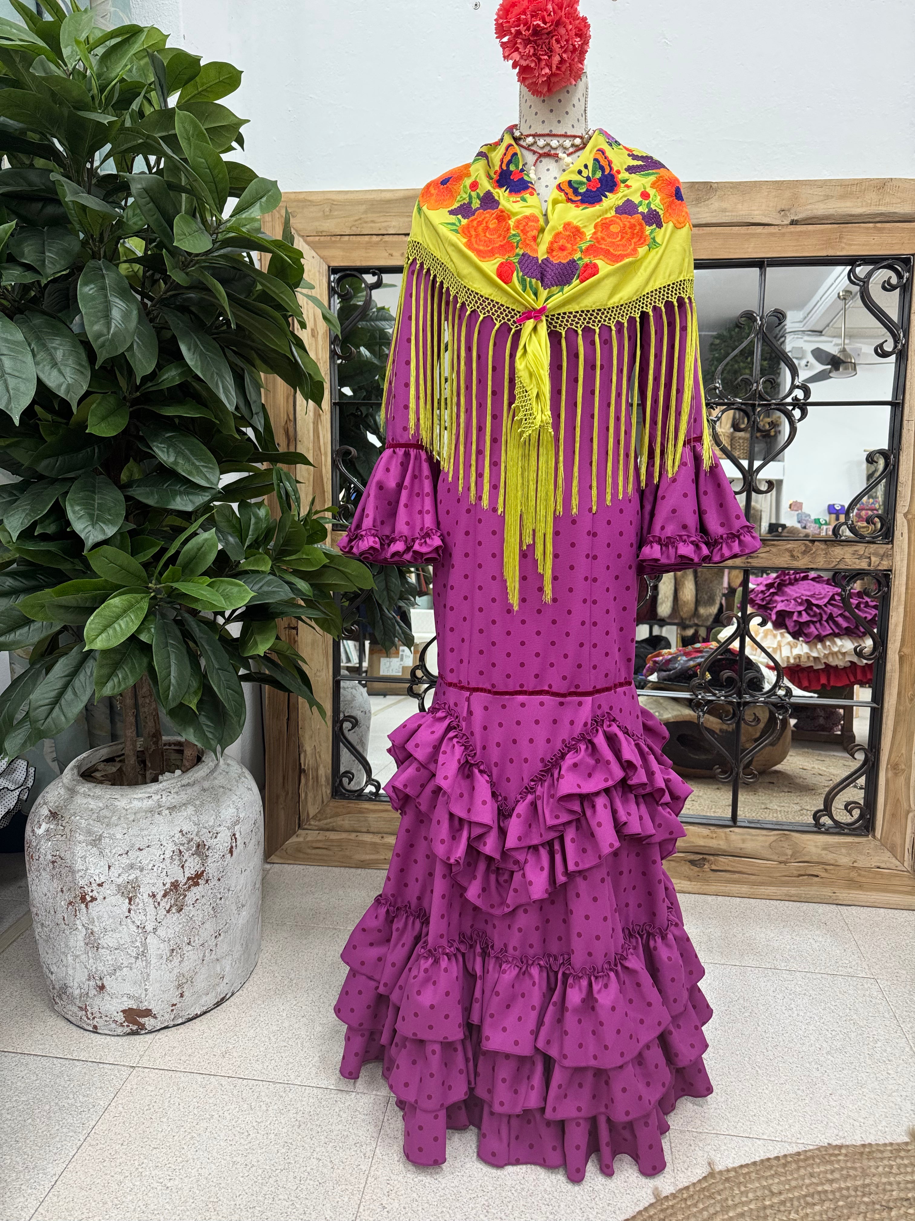 Traje de Flamenca Mod. Madrid Buganvilla lunar al tono