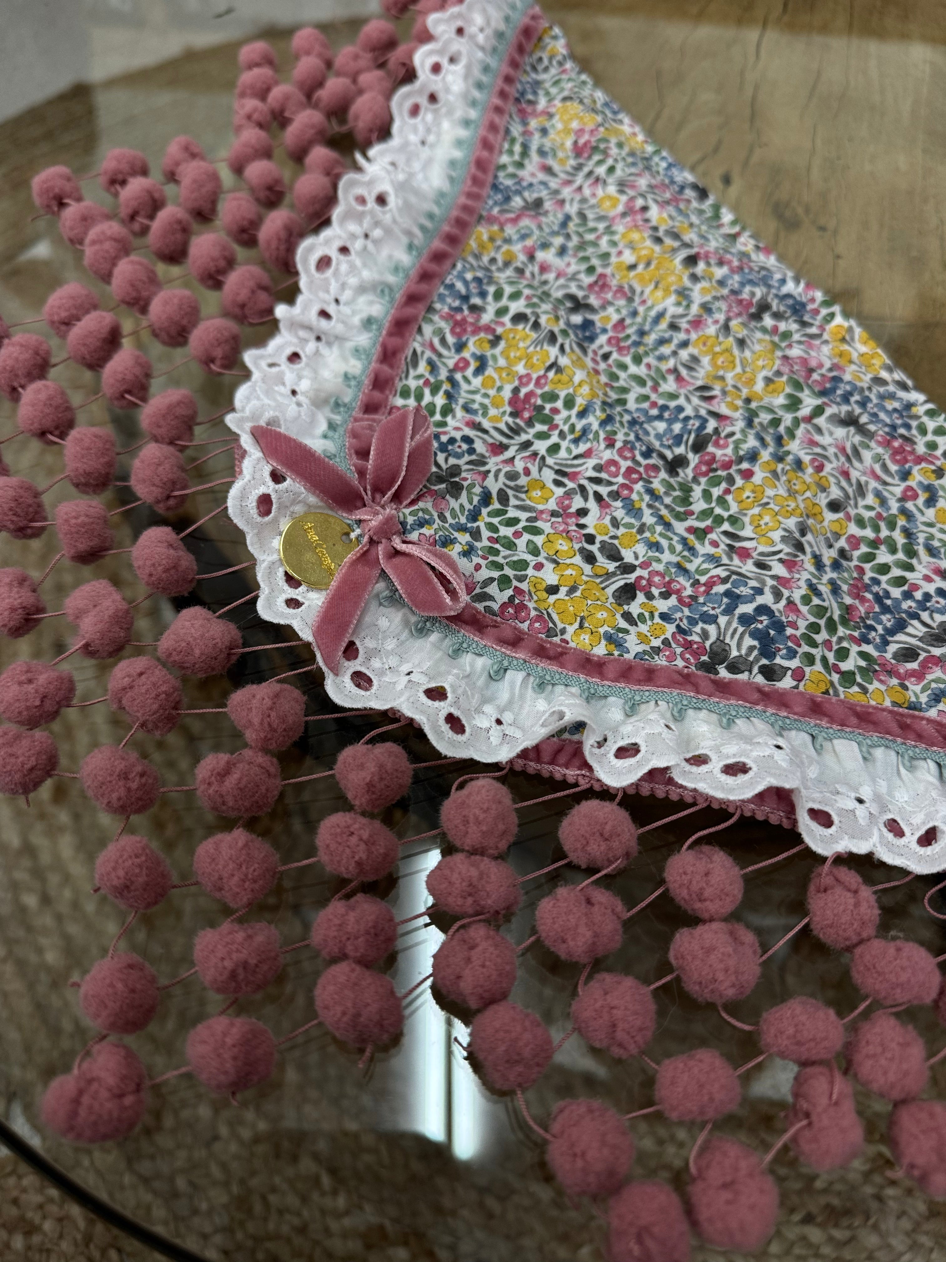 Mantoncillo pico Niña