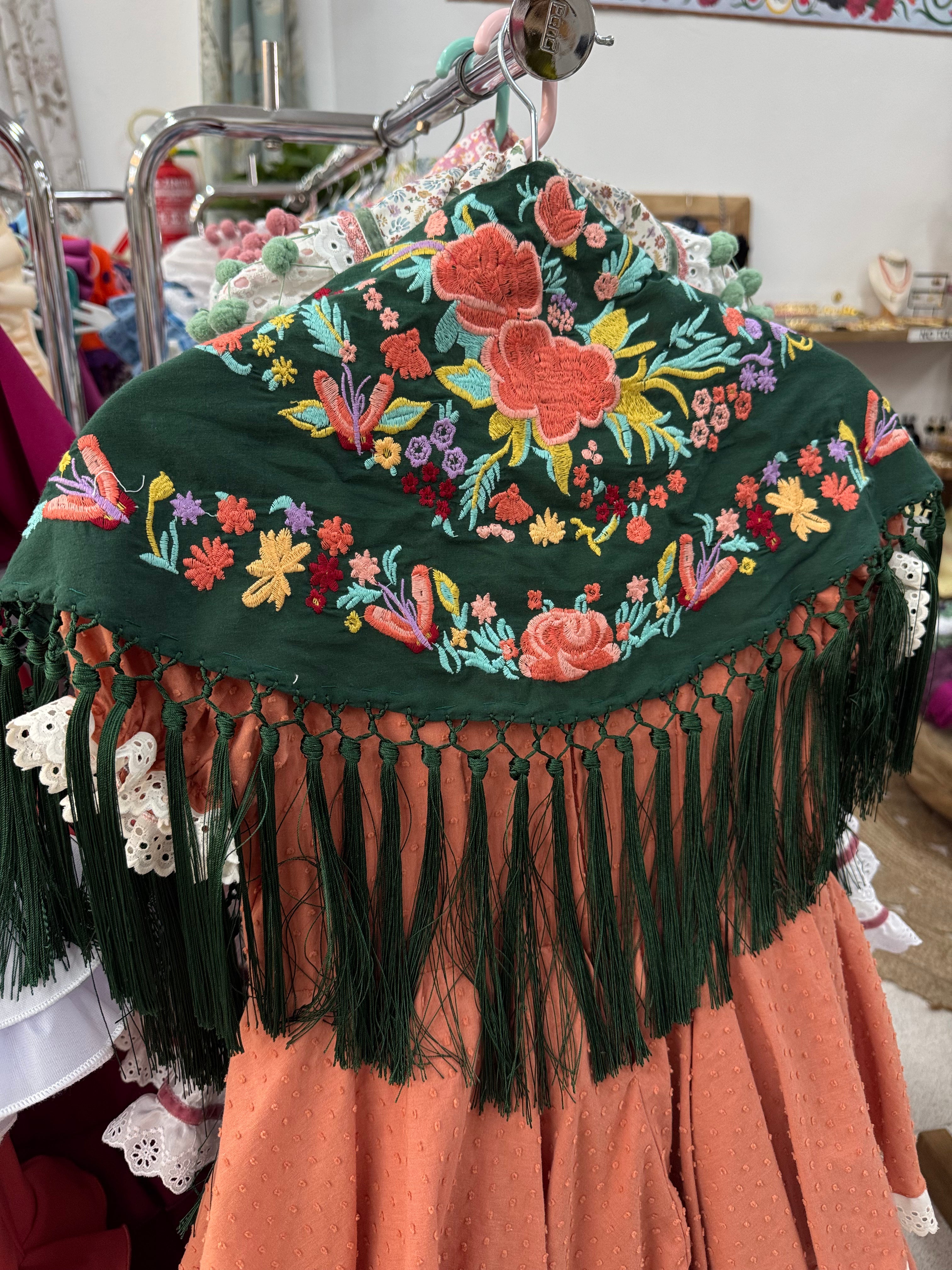 Mantoncillo Bordado Niña
